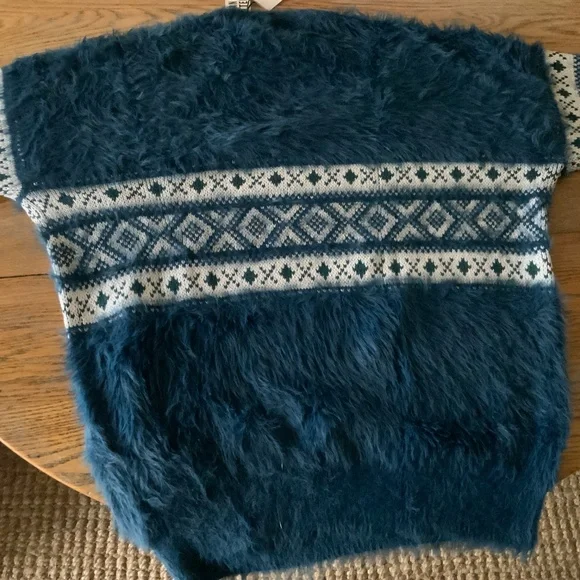 URBAN OUTFITTERS eyelash knit fairisle sweater/beautiful color blue/NWT/MM